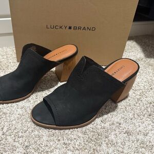 LUCKY BRAND LK-XYNIA - Black Inferno Women’s Block Heel Sandals 8.5M
